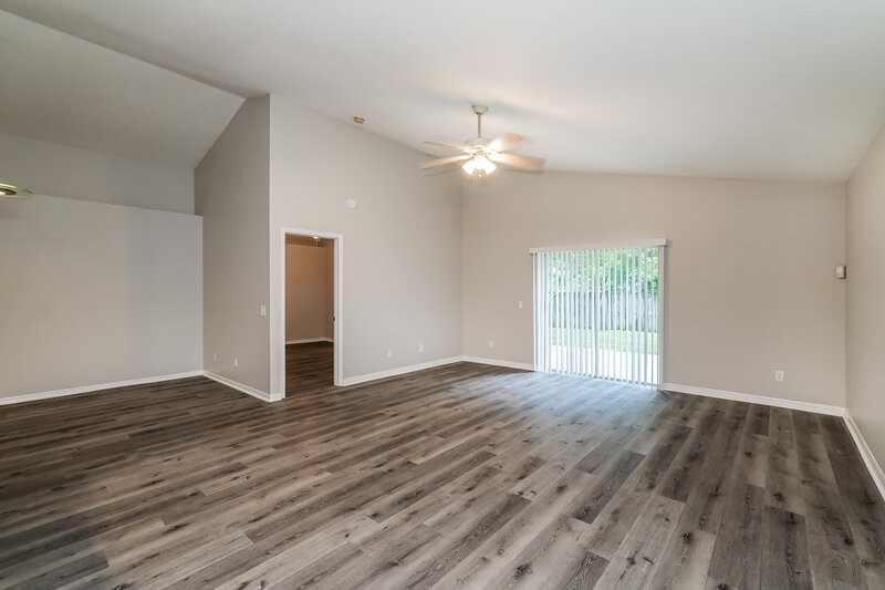 2,205/Mo, 24605 Laurel Ridge Dr Lutz, FL 33559 Living Room View 2