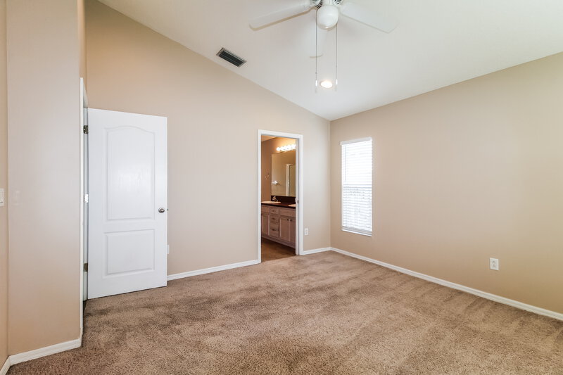 2,265/Mo, 22852 Hawk Hill Loop Land O' Lakes, FL 34639 Main Bedroom View 2