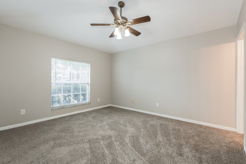 2,005/Mo, 7616 Bristol Park Dr Apollo Beach, FL 33572 Main Bedroom View