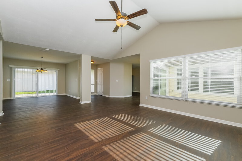 2,805/Mo, 7022 Drury St Tampa, FL 33635 Living Room View