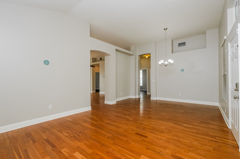 2,230/Mo, 725 Sand Ridge Dr Valrico, FL 33594 Living Room View 3