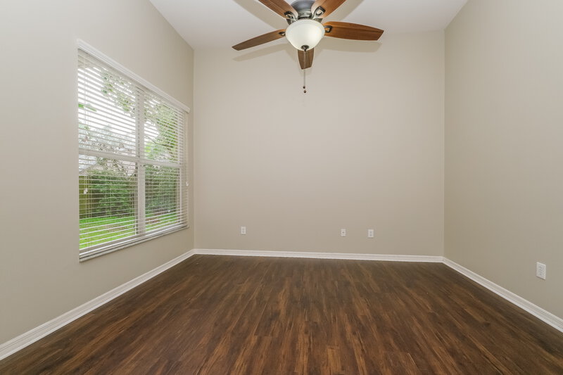 2,230/Mo, 725 Sand Ridge Dr Valrico, FL 33594 Main Bedroom View