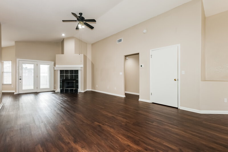 2,295/Mo, 1411 Forsyth Way Brandon, FL 33511 Living Room View 2