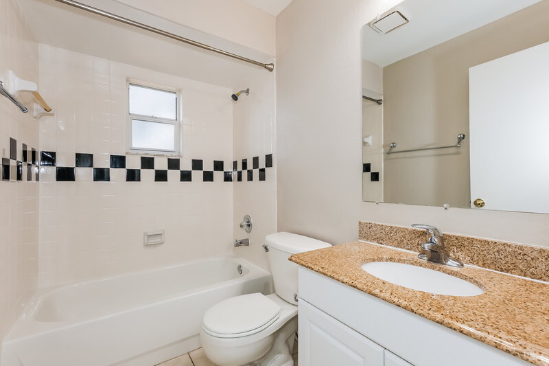 2,295/Mo, 1411 Forsyth Way Brandon, FL 33511 Bathroom View