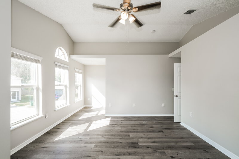 2,065/Mo, 30315 Double Dr Wesley Chapel, FL 33545 Main Bedroom View 2