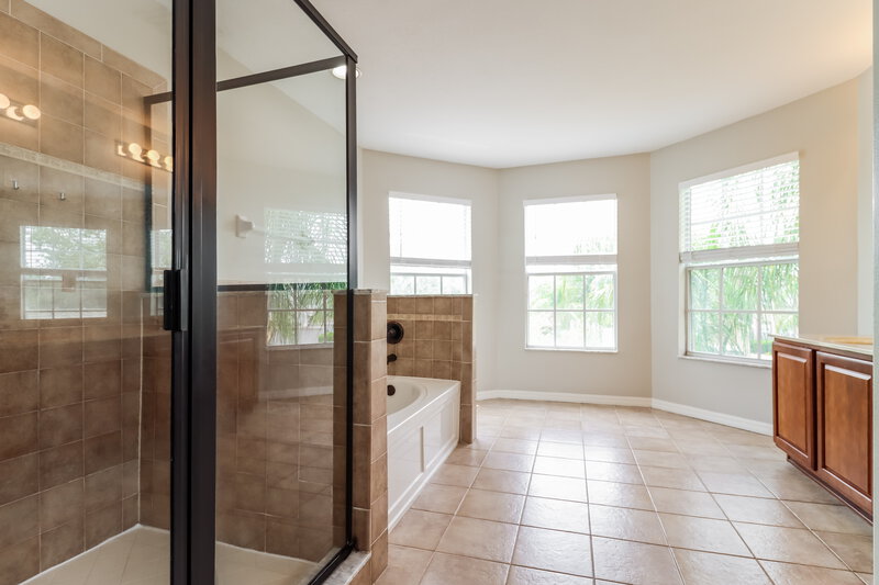 2,795/Mo, 1422 Kaffir Lily Ct Trinity, FL 34655 Main Bathroom View