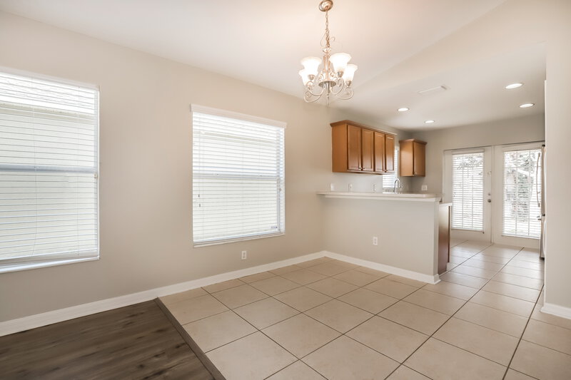 2,275/Mo, 906 Larwood Pine Dr Ruskin, FL 33570 Dining Room View