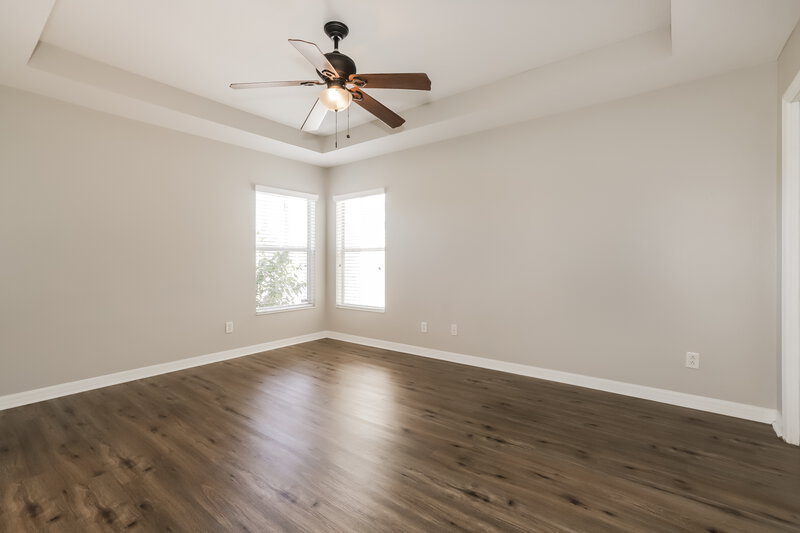 2,275/Mo, 906 Larwood Pine Dr Ruskin, FL 33570 Main Bedroom View 2