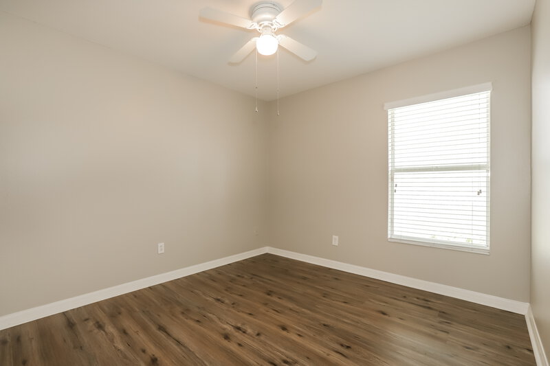 2,275/Mo, 906 Larwood Pine Dr Ruskin, FL 33570 Bedroom View