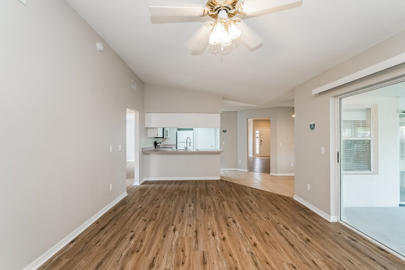 2,215/Mo, 4640 Burlington Rd Land O' Lakes, FL 34639 Family Room View 2