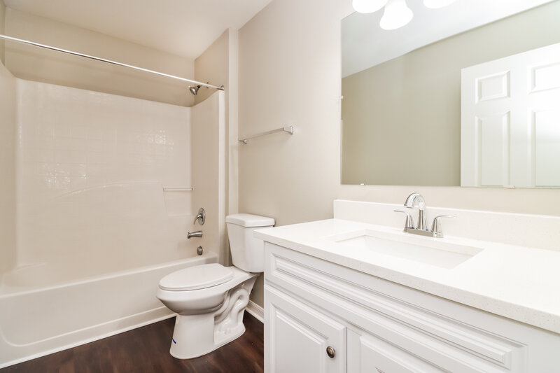 4,020/Mo, 10401 River Bream Dr Riverview, FL 33569 Bathroom View