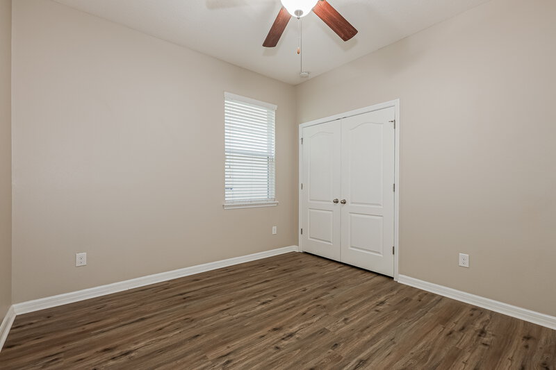 2,120/Mo, 402 Blakely Ct Ruskin, FL 33570 Bedroom View 3