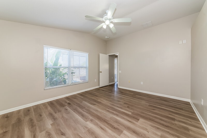 2,075/Mo, 926 Summer Breeze Dr Brandon, FL 33511 Main Bedroom View 2
