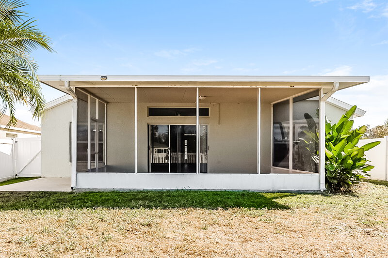 2,075/Mo, 926 Summer Breeze Dr Brandon, FL 33511 Rear View