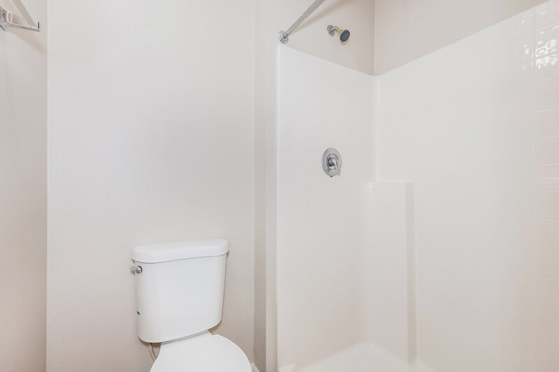 2,070/Mo, 11349 Ivy Flower Loop Riverview, FL 33578 Bathroom View 2