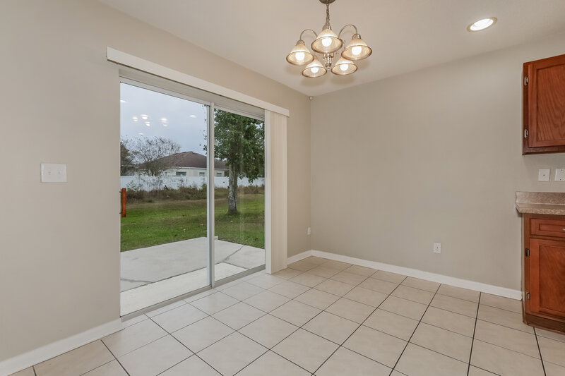 1,780/Mo, 407 Vine Cliff St Ruskin, FL 33570 Dining Room View