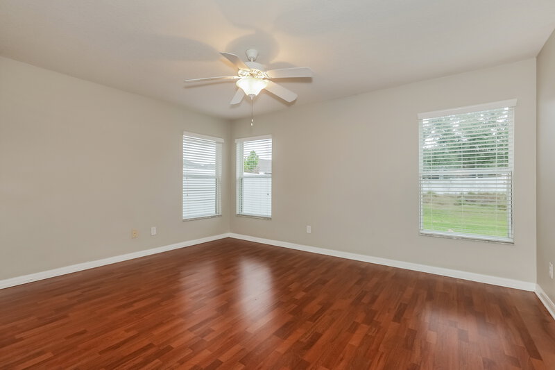 1,780/Mo, 407 Vine Cliff St Ruskin, FL 33570 Main Bedroom View