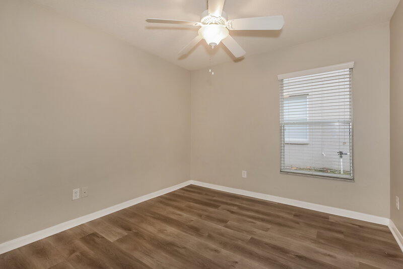 1,780/Mo, 407 Vine Cliff St Ruskin, FL 33570 Bedroom View 3