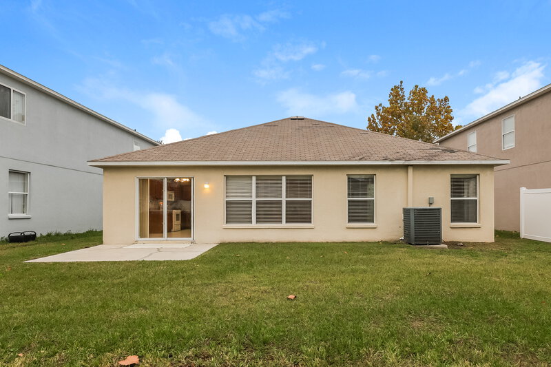 1,780/Mo, 407 Vine Cliff St Ruskin, FL 33570 Rear View