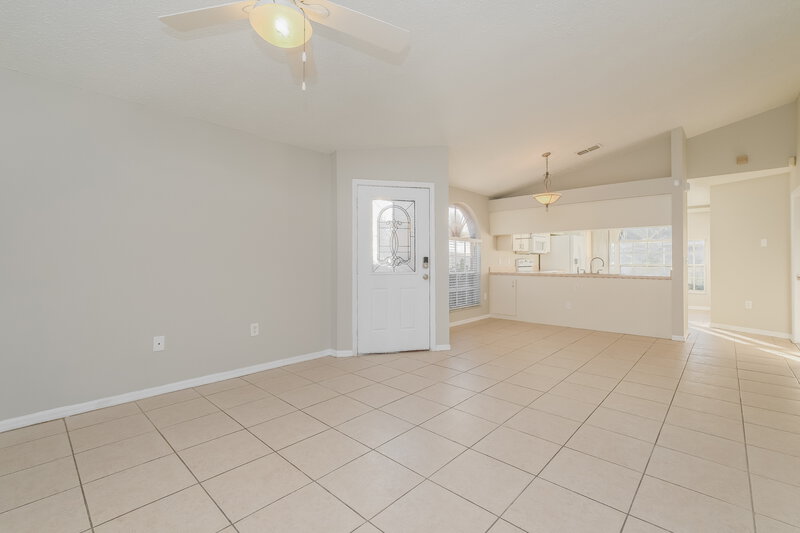 1,880/Mo, 7922 Barclay Rd New Port Richey, FL 34654 Living Room View 2