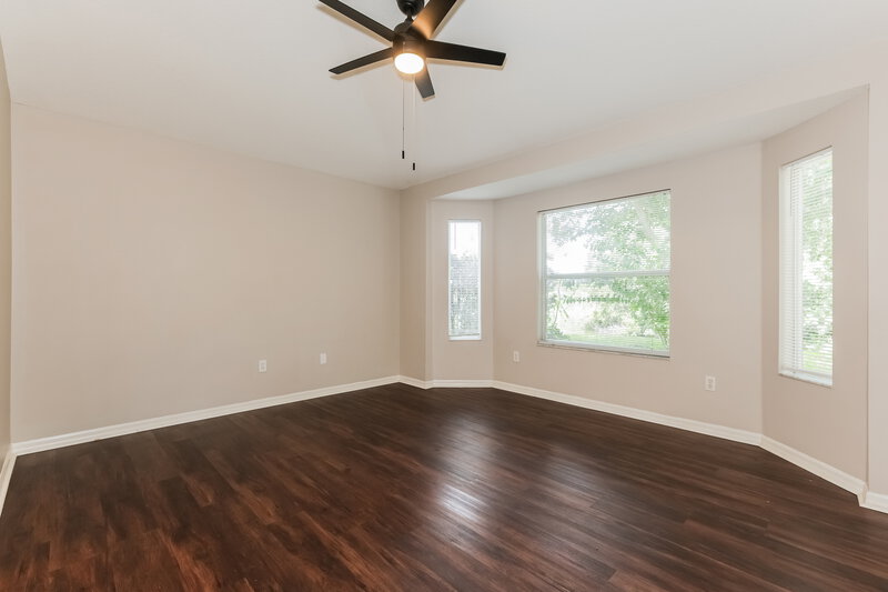 2,025/Mo, 1120 Lake Shore Ranch Dr Seffner, FL 33584 Main Bedroom View