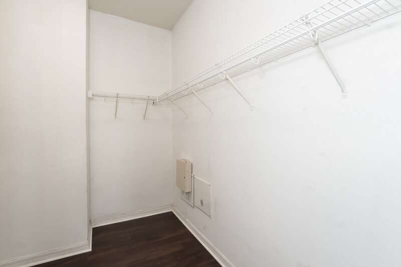 2,570/Mo, 12121 Fall Creek Ct Hudson, FL 34669 Walk In Closet View