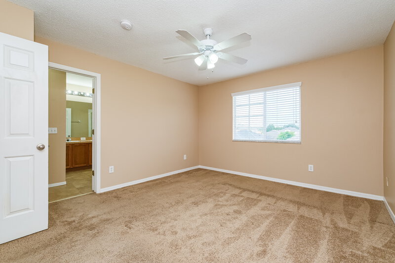 2,155/Mo, 12822 Longcrest Dr Riverview, FL 33579 Main Bedroom View