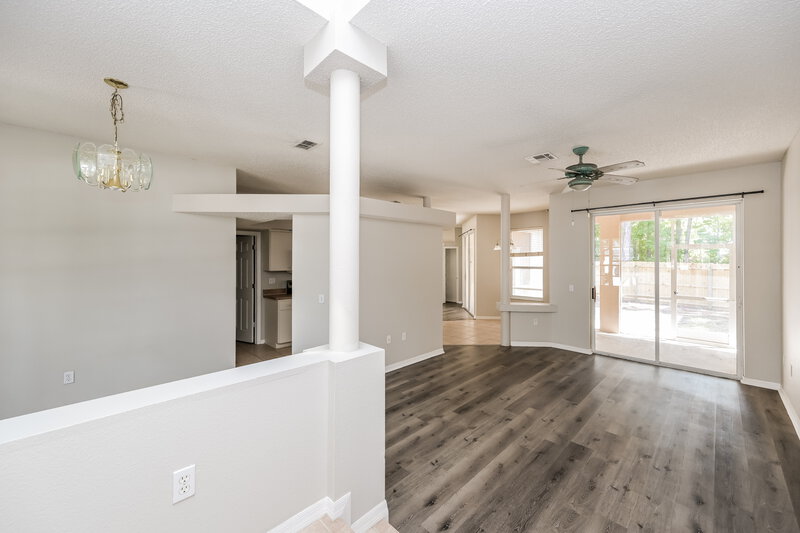 2,380/Mo, 7148 Captiva Cir New Port Richey, FL 34655 Living Room View