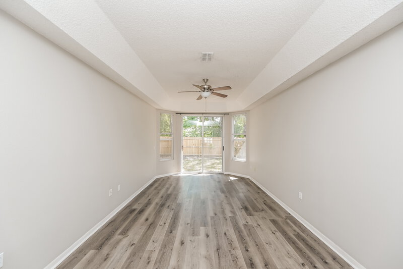 2,380/Mo, 7148 Captiva Cir New Port Richey, FL 34655 Main Bedroom View