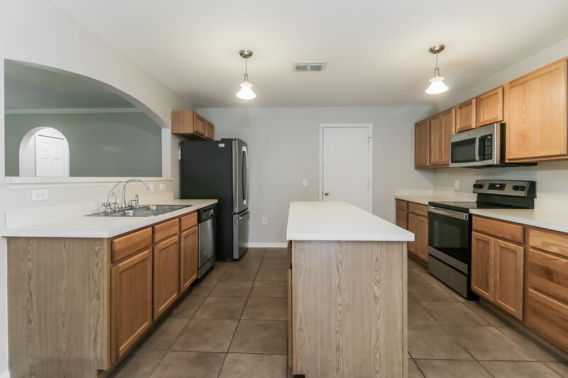 2,360/Mo, 6533 Tabogi Trl Wesley Chapel, FL 33545 Kitchen View