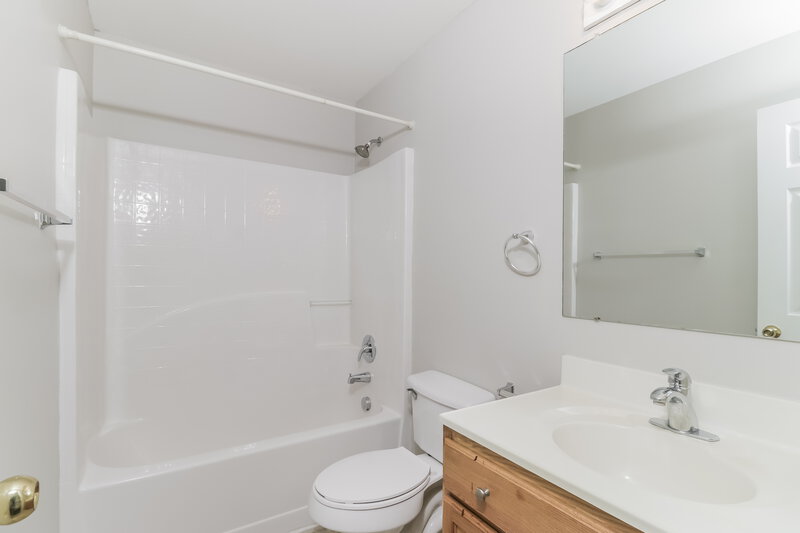 2,360/Mo, 6533 Tabogi Trl Wesley Chapel, FL 33545 Bathroom View