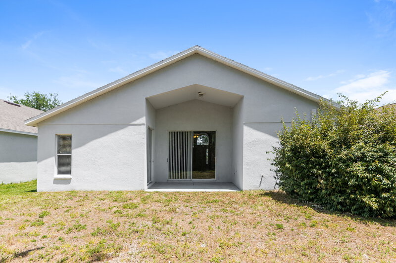 2,260/Mo, 1609 Carson White Ln Ruskin, FL 33570 Rear View