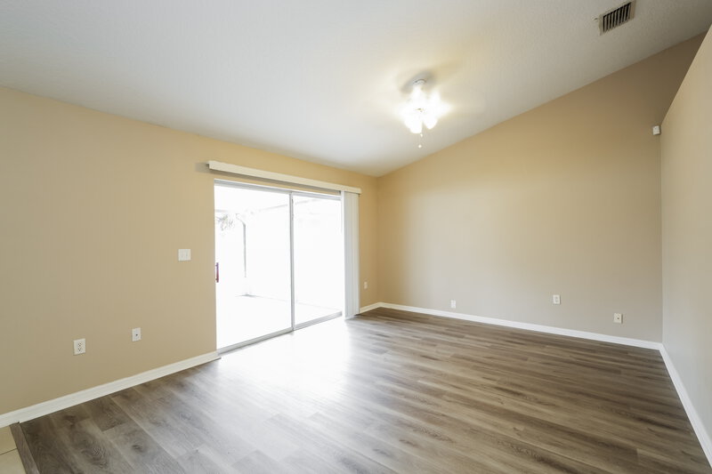 1,920/Mo, 34621 Smart Dr Zephyrhills, FL 33541 Living Room View