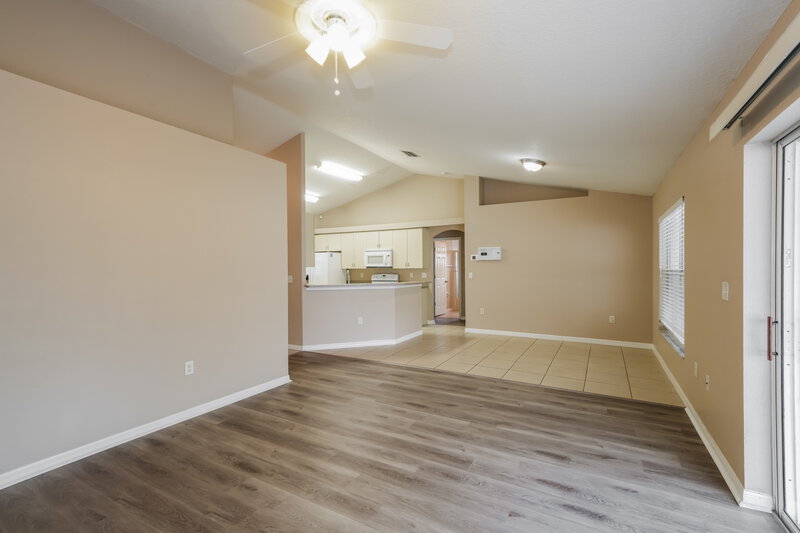 1,920/Mo, 34621 Smart Dr Zephyrhills, FL 33541 Living Room View 2