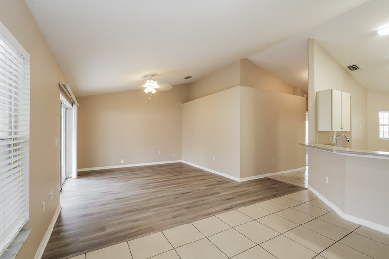 1,920/Mo, 34621 Smart Dr Zephyrhills, FL 33541 Dining Room View 2