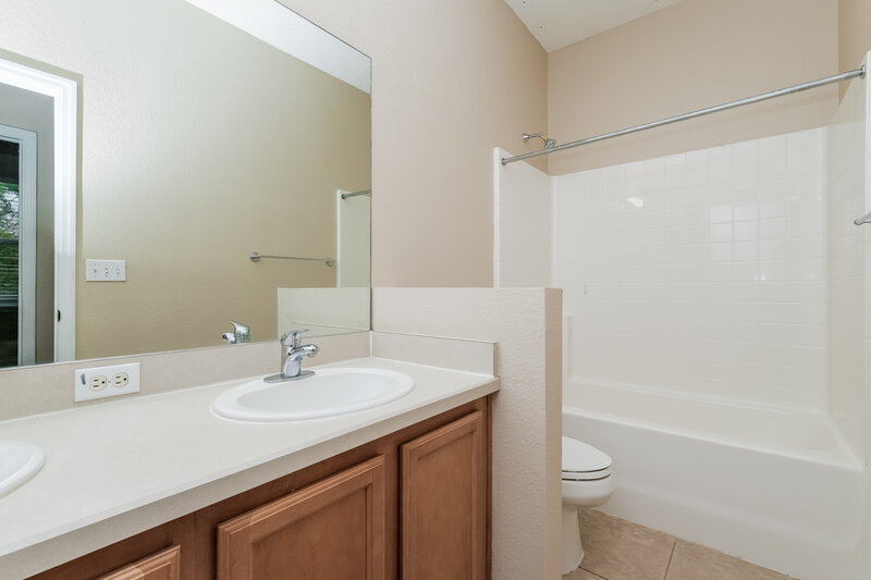 3,380/Mo, 12130 Infinity Dr New Port Richey, FL 34654 Bathroom View