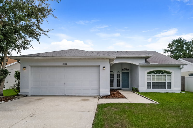 2,005/Mo, 13203 Pine Creek Cir Riverview, FL 33579 External View