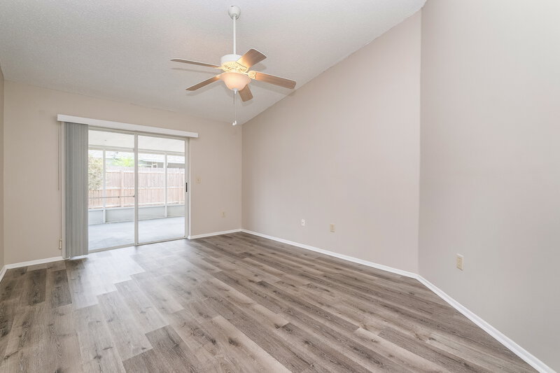 2,005/Mo, 13203 Pine Creek Cir Riverview, FL 33579 Main Bedroom View