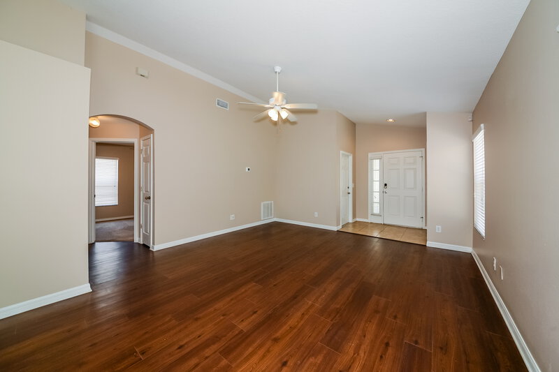 1,925/Mo, 10411 Lakeside Vista Dr Riverview, FL 33569 Living Room View