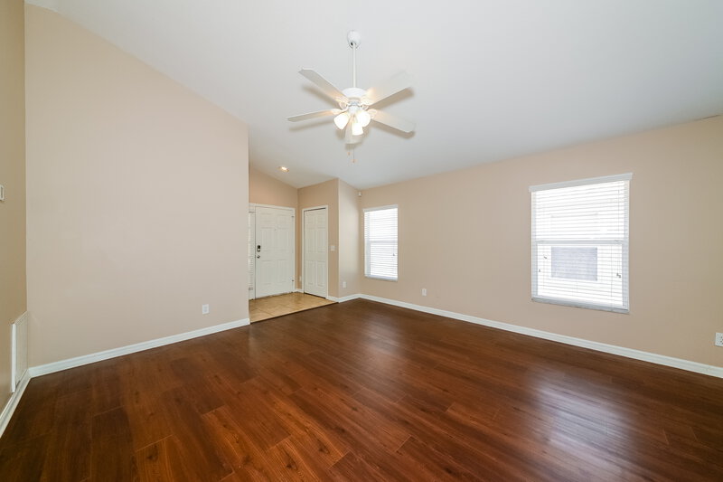 1,925/Mo, 10411 Lakeside Vista Dr Riverview, FL 33569 Living Room View 2