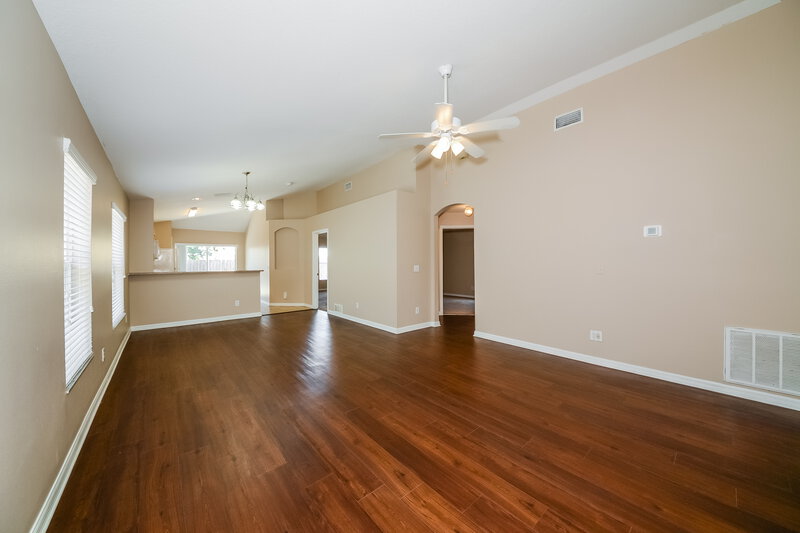 1,925/Mo, 10411 Lakeside Vista Dr Riverview, FL 33569 Living Room View 4