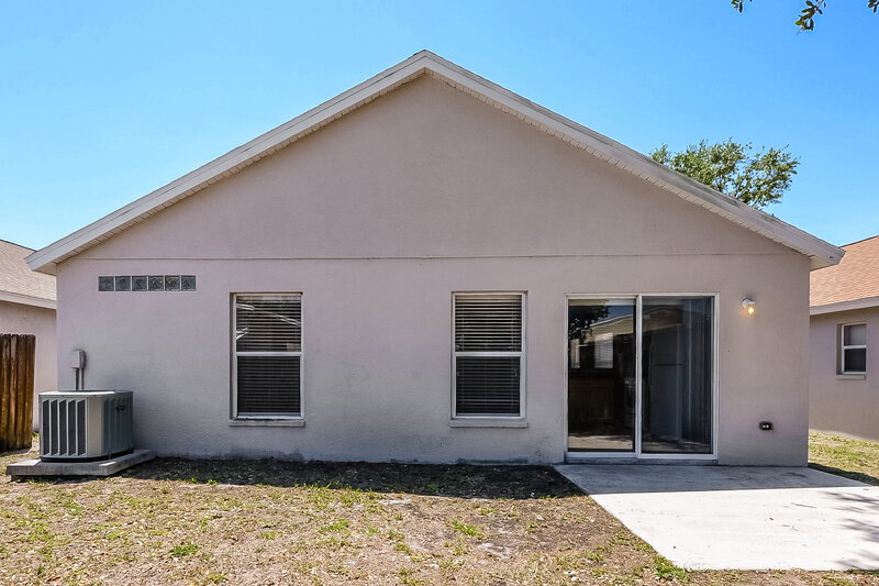 1,925/Mo, 10411 Lakeside Vista Dr Riverview, FL 33569 Rear View