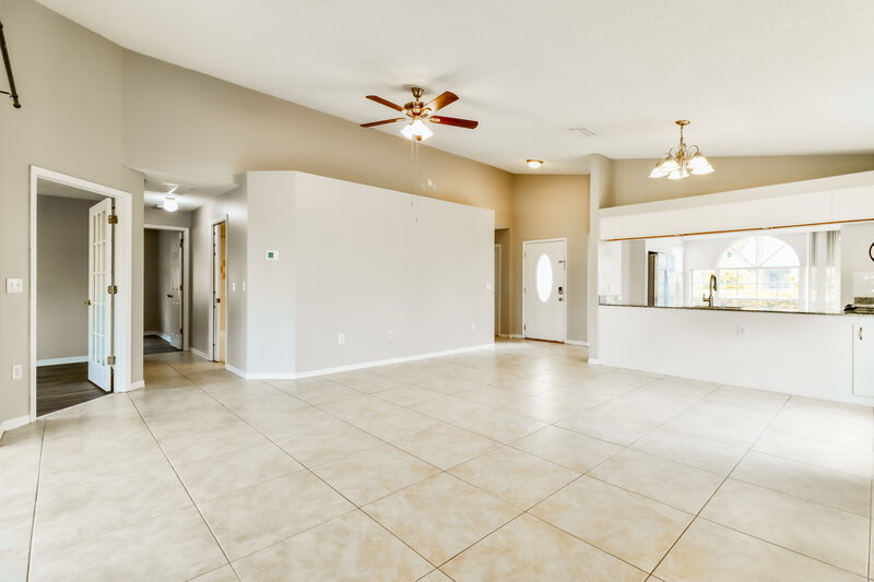 1,965/Mo, 7921 Hathaway Dr New Port Richey, FL 34654 Living Room View