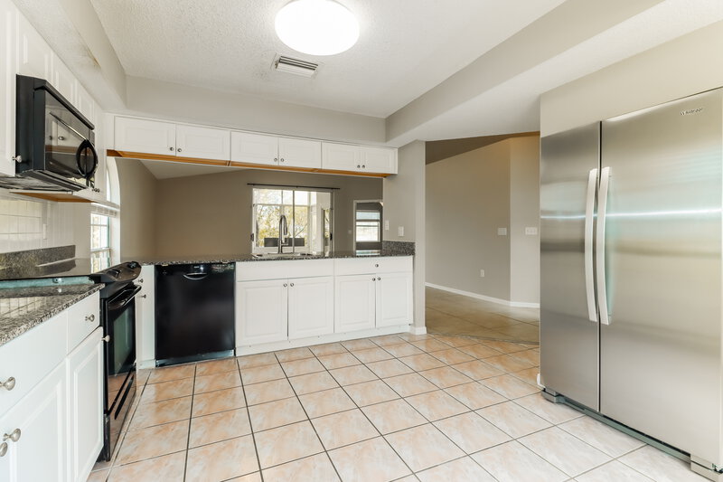 1,965/Mo, 7921 Hathaway Dr New Port Richey, FL 34654 Kitchen View 2
