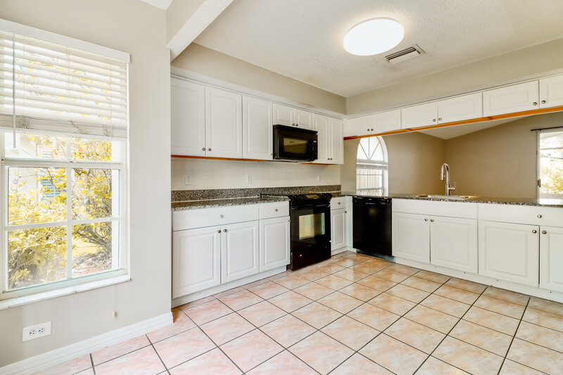 1,965/Mo, 7921 Hathaway Dr New Port Richey, FL 34654 Kitchen View 3
