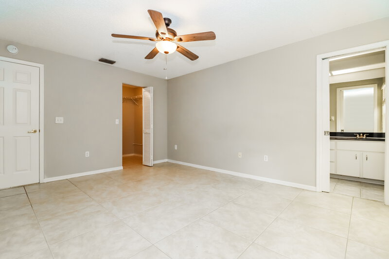1,965/Mo, 7921 Hathaway Dr New Port Richey, FL 34654 Main Bedroom View 2