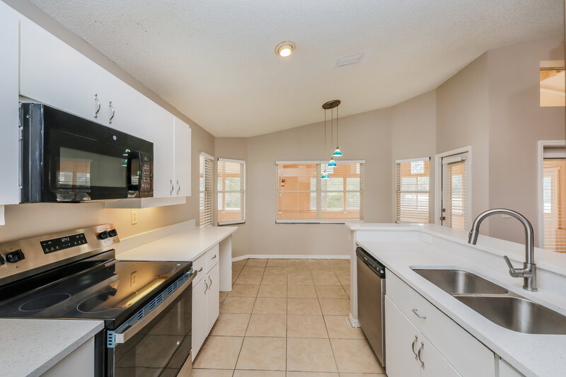 2,085/Mo, 10232 Arrow Creek Rd New Port Richey, FL 34655 Breakfast Nook View