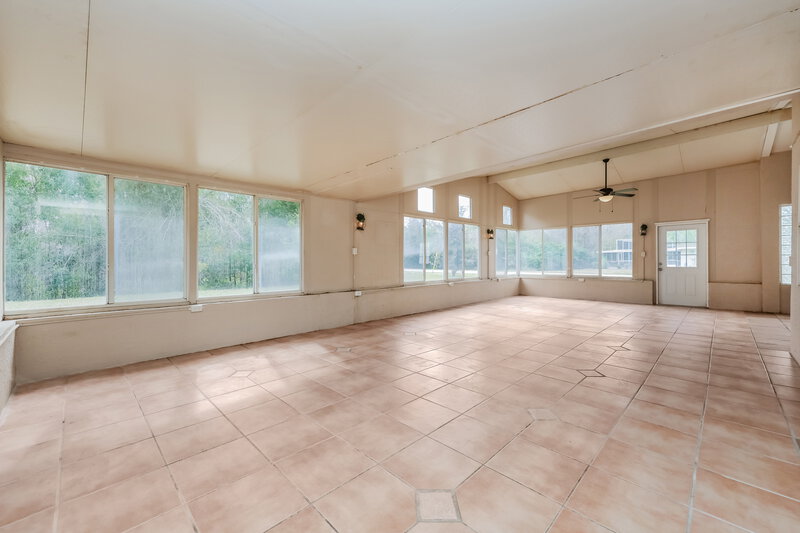 2,085/Mo, 10232 Arrow Creek Rd New Port Richey, FL 34655 Sun Room View