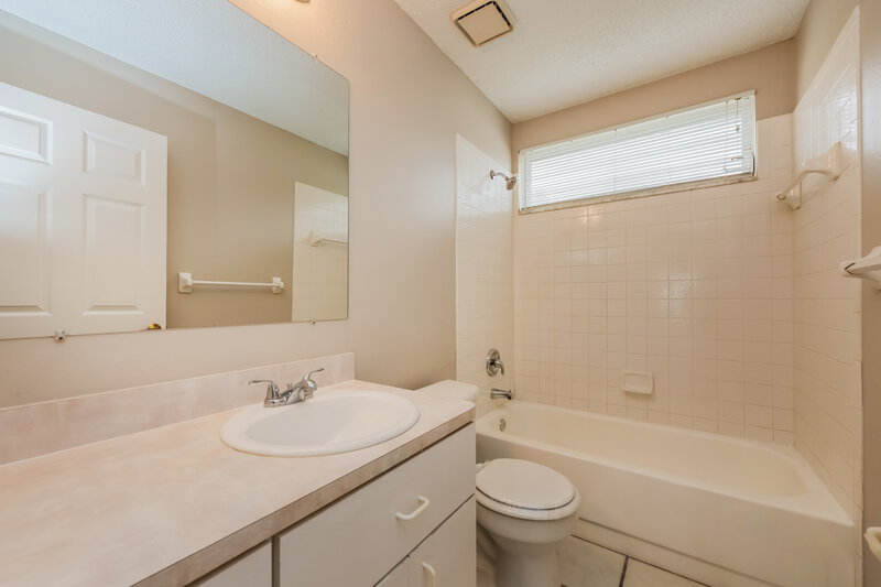 2,085/Mo, 10232 Arrow Creek Rd New Port Richey, FL 34655 Bathroom View