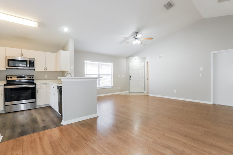 3,740/Mo, 2619 Golden Antler Ln Lutz, FL 33559 Living Room View